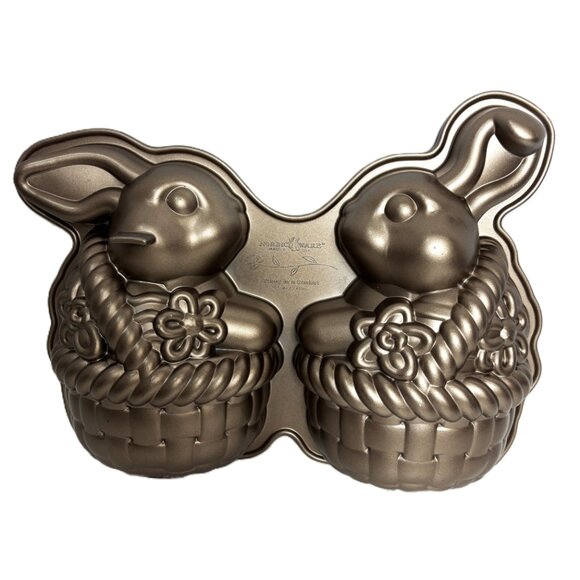 Nordic Ware Easter Bunny in Basket Cake Pan EUC - Picture 2 of 9